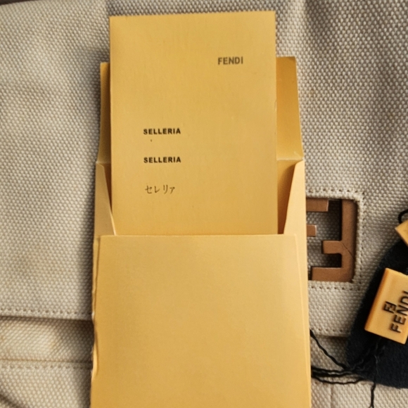 Authentic FENDI Natural Canvas Baguette Crossbody Bag With Leather Trim & Logo - Picture 8 of 10